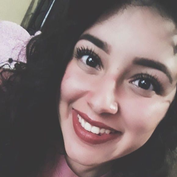 Meet your Posher, Noemi - Picture 1 of 1